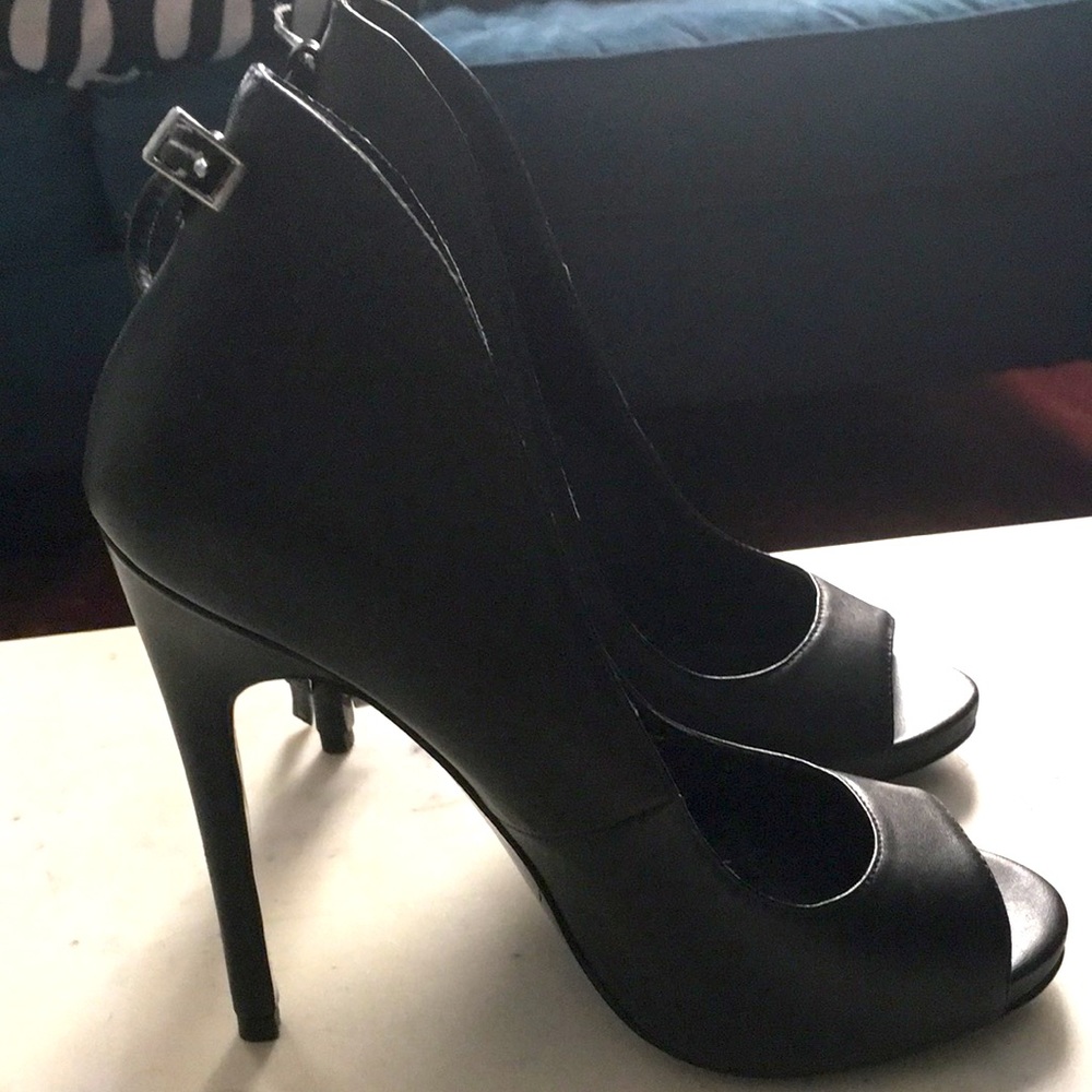 Steve Madden black pumps size 6.5
